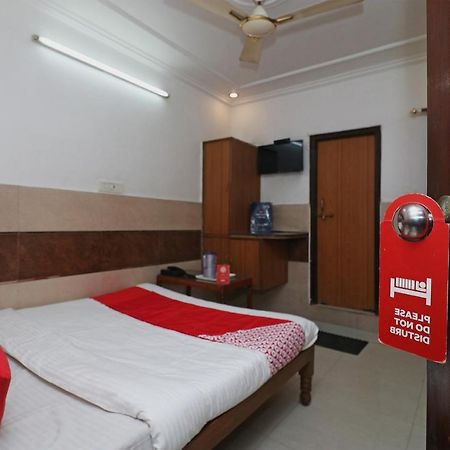 Oyo Hotel Ashoka International Kanpur Buitenkant foto