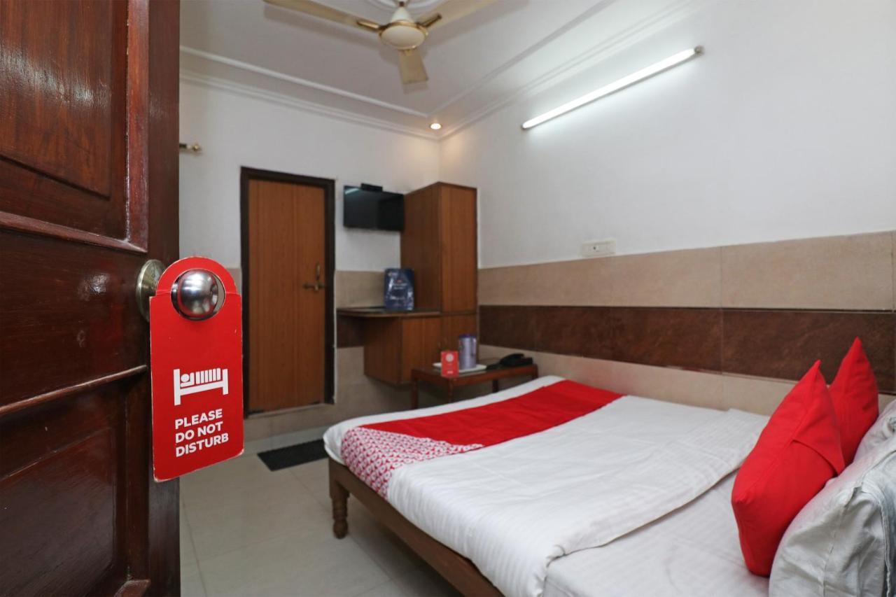 Oyo Hotel Ashoka International Kanpur Buitenkant foto