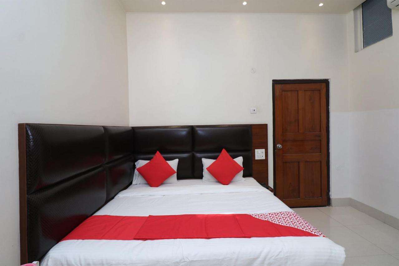 Oyo Hotel Ashoka International Kanpur Buitenkant foto