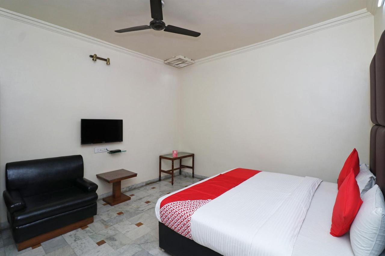 Oyo Hotel Ashoka International Kanpur Buitenkant foto
