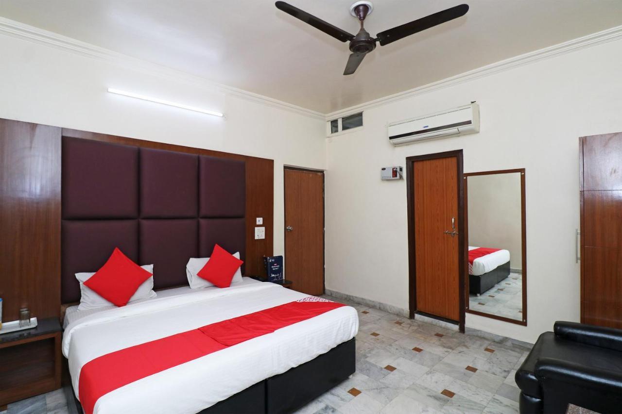 Oyo Hotel Ashoka International Kanpur Buitenkant foto