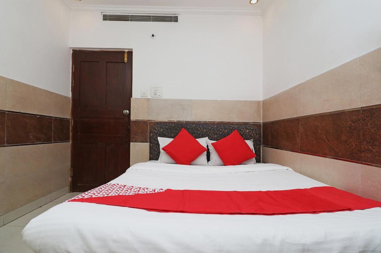 Oyo Hotel Ashoka International Kanpur Buitenkant foto