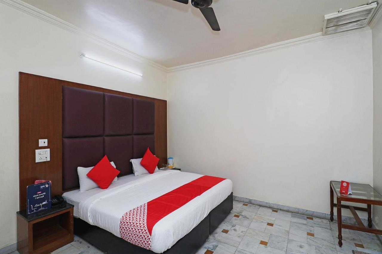 Oyo Hotel Ashoka International Kanpur Buitenkant foto