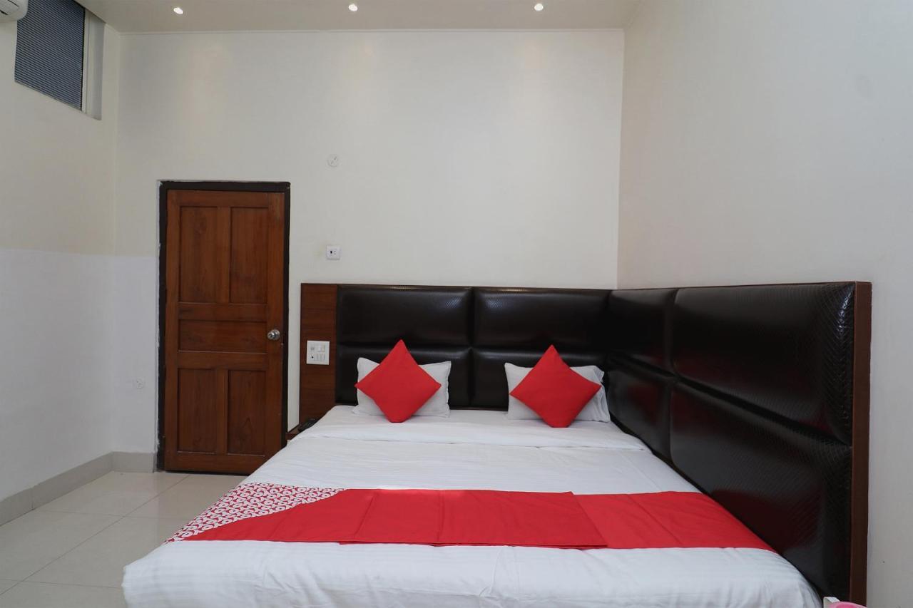 Oyo Hotel Ashoka International Kanpur Buitenkant foto